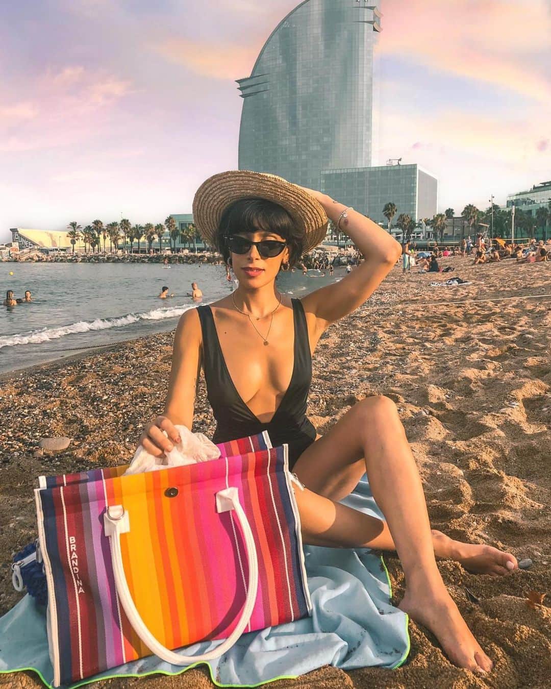 のインスタグラム：「La nostra Hotel Plus Formentera nella spiagge di Barcellona con @anna_rita_granata! . . . . . #brandinatheoriginal #brandina #colors #stripes #fashionitaly #photooftheday #bag #bags #summer2019 #barcelona #barcellona #beach #spain #travel #sunset #spagna #paradise #love #sea #spain🇪🇸 #espana🇪🇸」