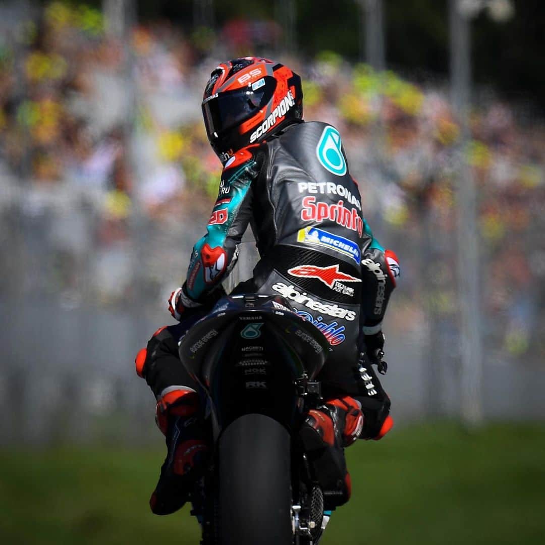 MotoGPさんのインスタグラム写真 - (MotoGPInstagram)「Checking...👀 // Swipe left ⬅️ #AustrianGP 🇦🇹 #MotoGP #Motorcycle #Racing #Motorsport」8月10日 3時06分 - motogp