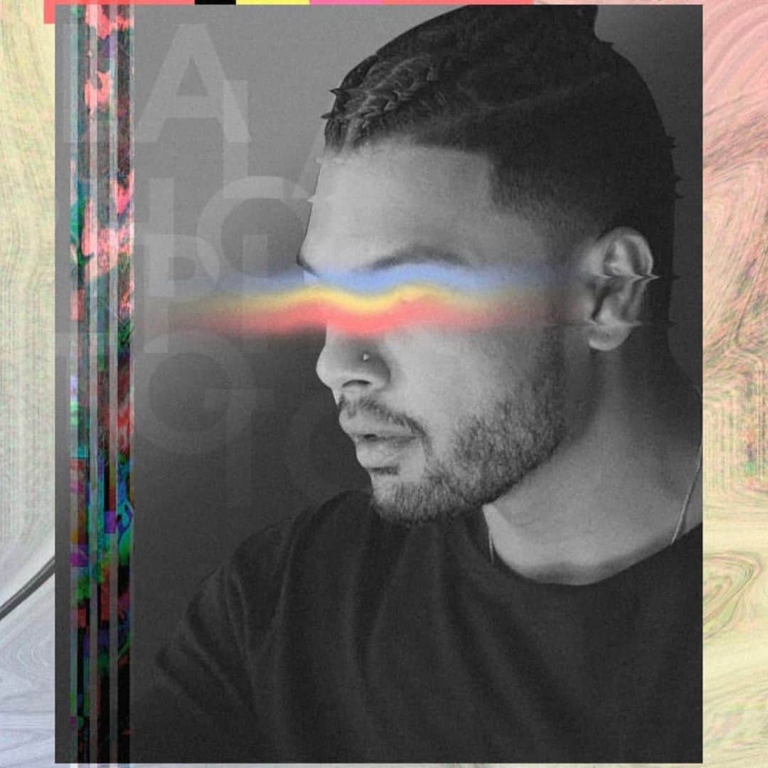 Alfredo Floresのインスタグラム：「pro•file」