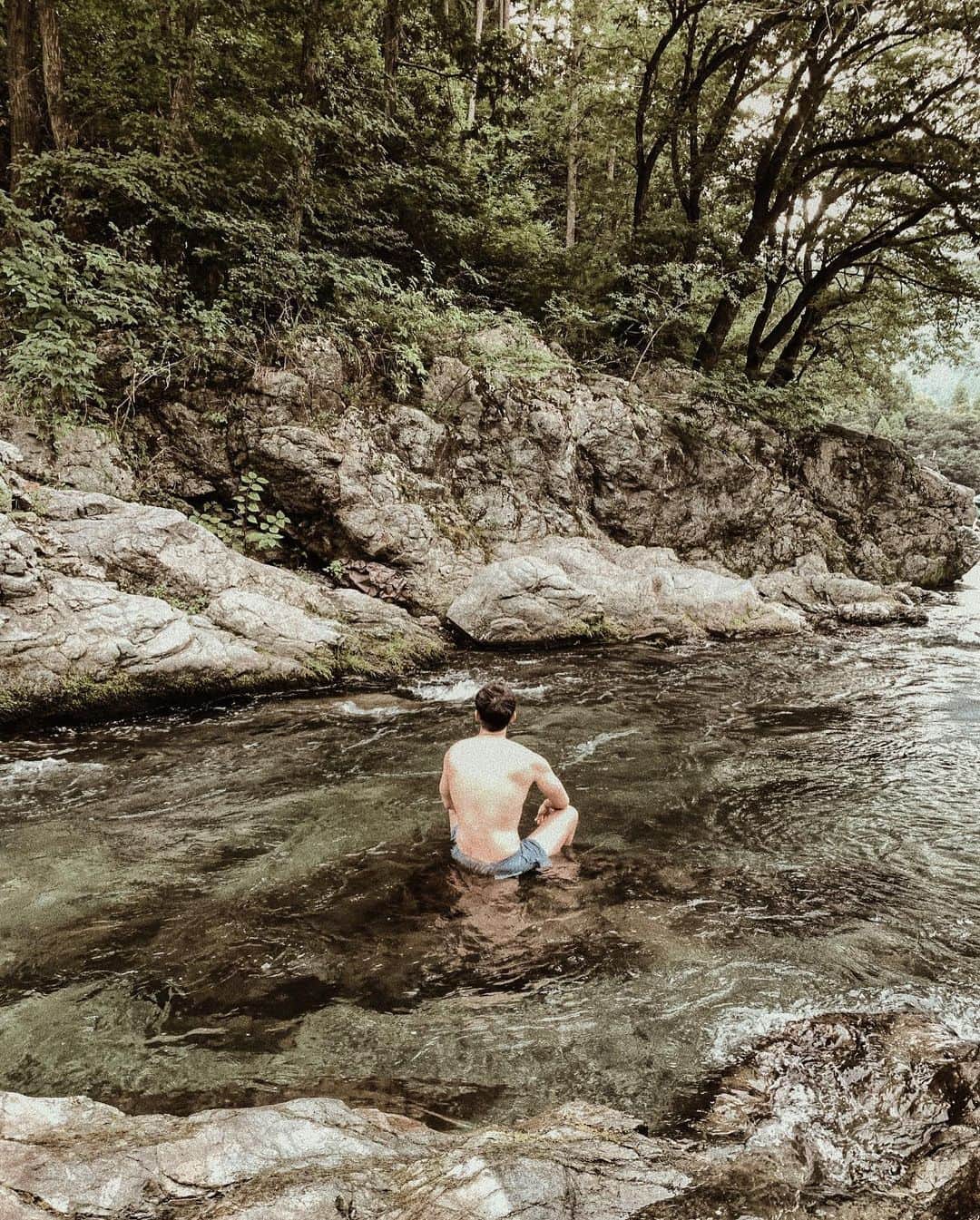三浦大地さんのインスタグラム写真 - (三浦大地Instagram)「川行ってきた。  流されてきた。  色々流してきた。  今年の夏は川だな。」8月9日 18時20分 - daichi_1127