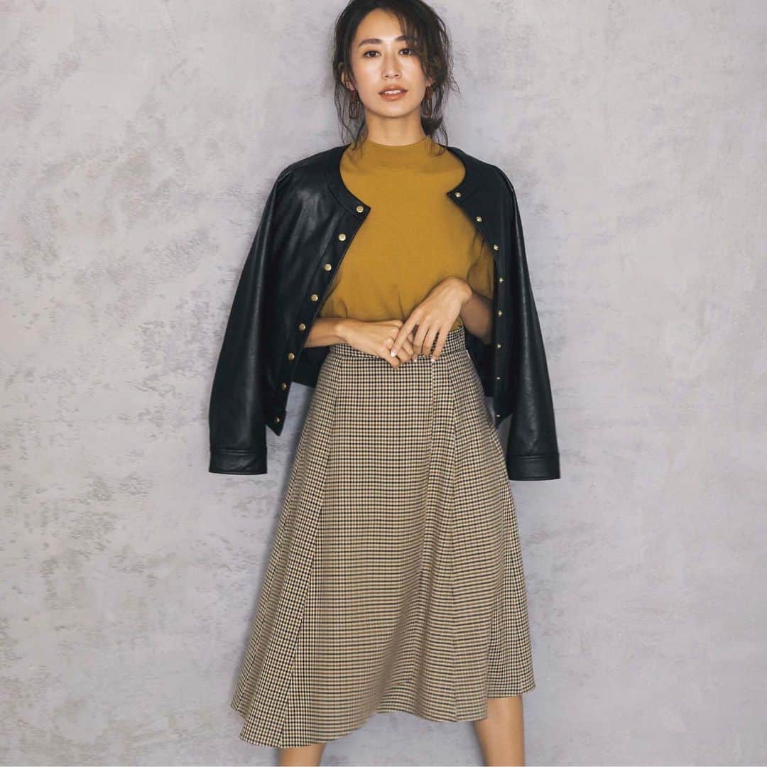 のインスタグラム：「「any FAM」の広告に出演しています✨ 可愛い秋服ばかり❤️❤️ @anyfam_official  #anyfam #work #mom #fun #love #happy #fashion」