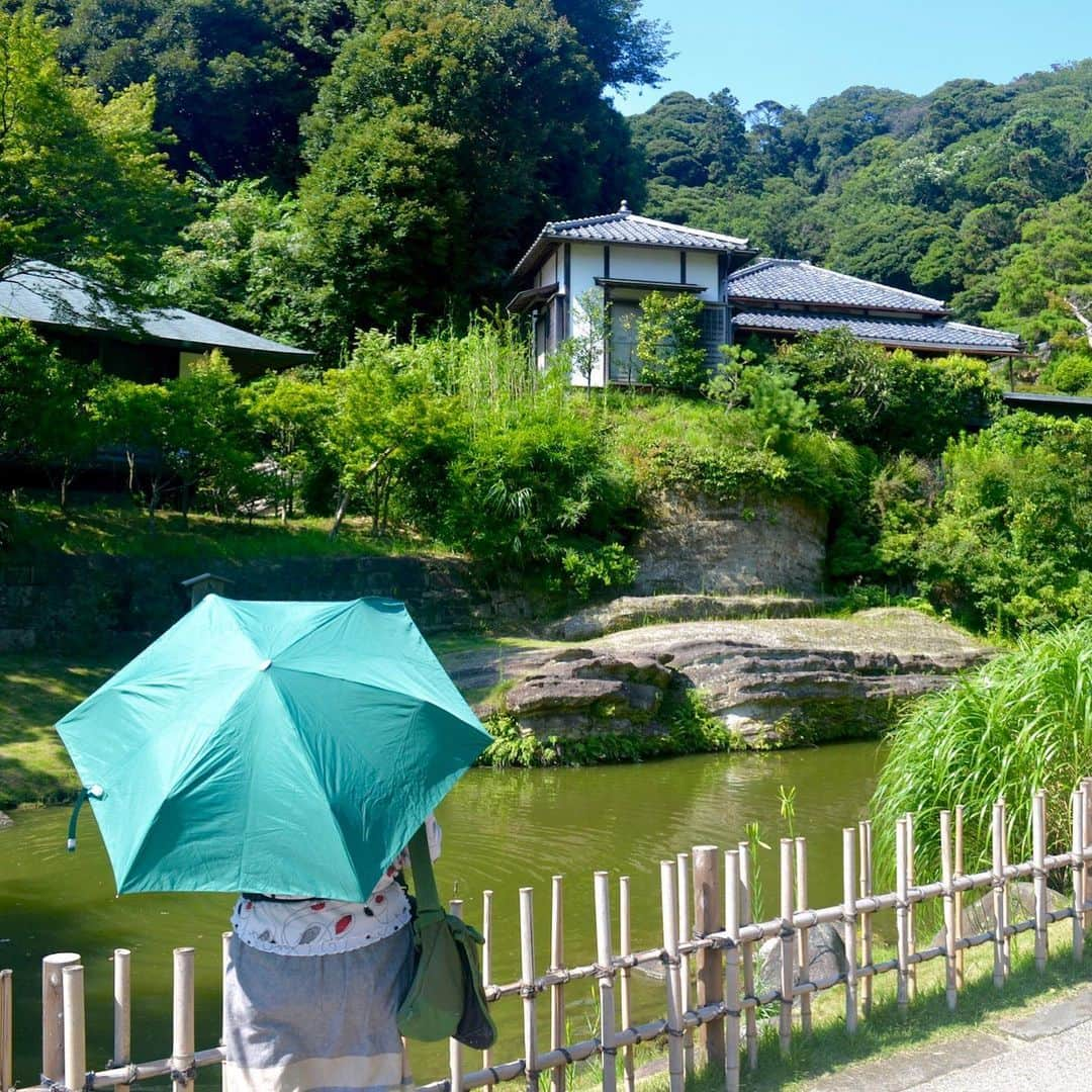 The Japan Timesさんのインスタグラム写真 - (The Japan TimesInstagram)「Kamakura is an easy and worthwhile day trip from Tokyo. The biggest attraction on the Yokosuka Line is Kamakura’s famous Great Buddha. The Buddha is a monumental outdoor bronze statue of Amida Buddha at the Kōtoku-in Temple that dates back to 1252. Then, walk down to the Hasedera Temple if you want breathtaking looks of the Kamakura coastline and beautiful temple scenery. From there end the day at the Tsurugaoka Hachimangu Shrine and grab some food on the way there from Komachidori Street. But for some peace and quiet, Engakuji Temple, located right off the Kita-Kamakura Station on the Yokosuka Line, is less crowded than most sites in the city. Travelers can enjoy the solitude as they walk through the temple grounds that are filled with gardens and picturesque monuments. (Camryn Privette photos) . . . . . . #Japan #Tokyo #Kamakura #Kanagawa #travel #temples #shrines #shrine #日本 #東京 #鎌倉 #神奈川 #旅行 #寺 #神社 #大仏 #自然 #⛩」8月9日 18時17分 - thejapantimes