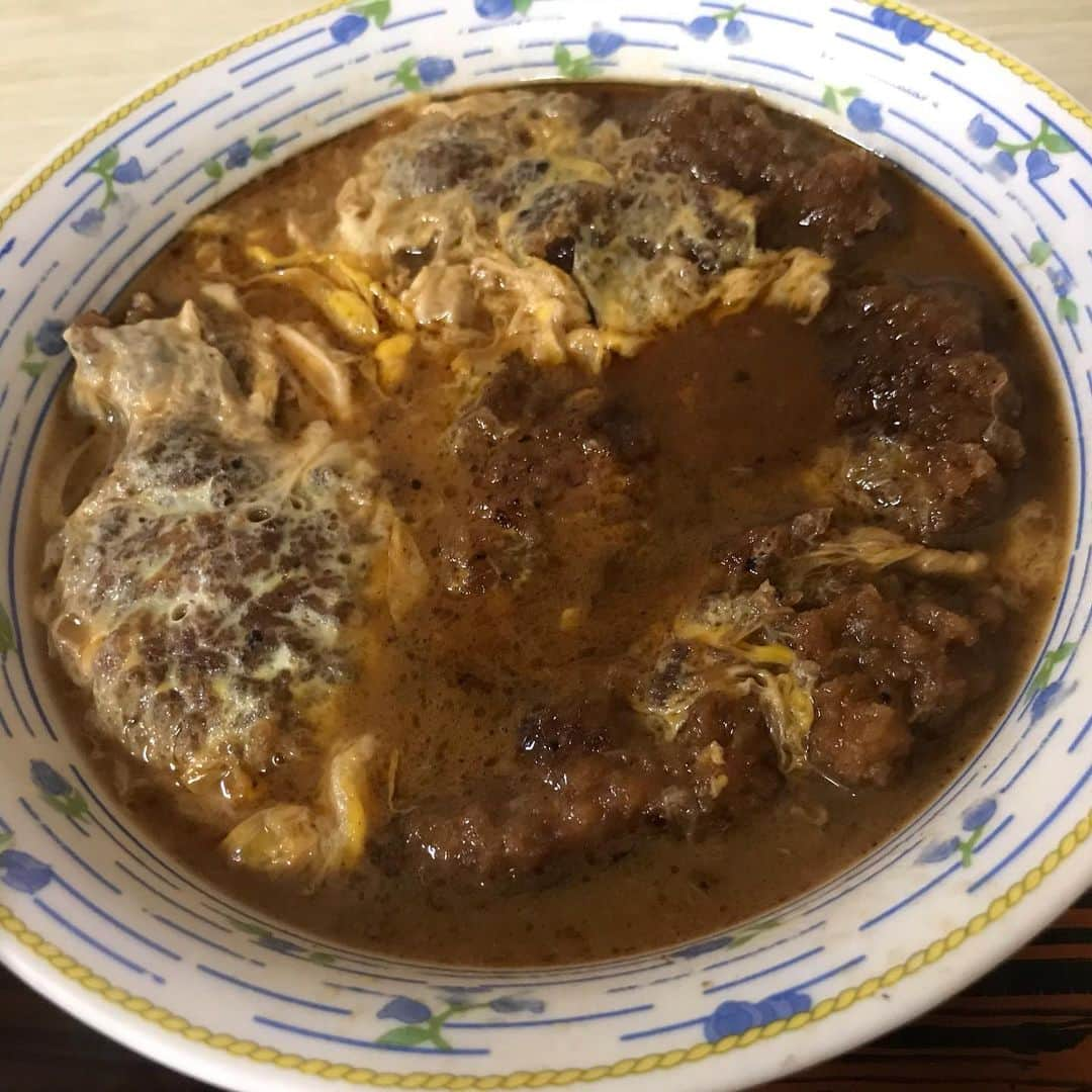 静岡グルメ情報さんのインスタグラム写真 - (静岡グルメ情報Instagram)「・ 久しぶりに食べたくなった！ ・ ライスは小盛で！ ・ 満足 ・ #いいね返し #Shizuoka  #東海 #食べ物 #静岡グルメ #静岡ランチ #パン🥐 #インスタ映え #酒飲み #静岡 #静岡市街中ランチ #ラーメン🍜 #おすすめカフェ☕️#静岡市パン屋 #デザート #スイーツ🍰 #駿河区ランチ  #葵区ランチ #静岡市ランチ #静岡市グルメ #静岡市カフェ #静岡市 #美味しいもの大好き #食通 ・ ・ 静岡市の食通さんと繋がりたい 情報交換求む  もっと美味しい店知りたい ・ #followme #eat #grumet #food #cafe #lunch」8月9日 18時21分 - syokutsuu_itete_in_shizuoka