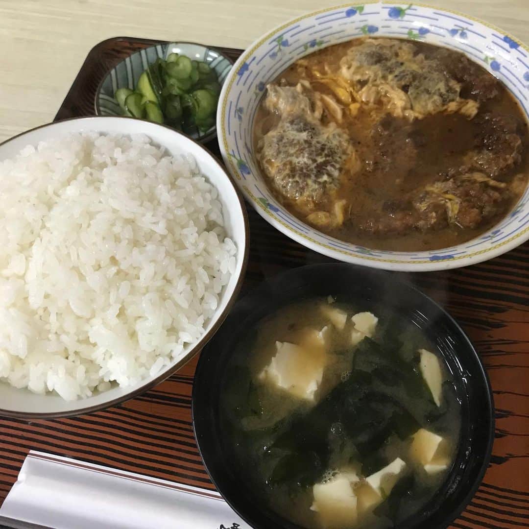 静岡グルメ情報さんのインスタグラム写真 - (静岡グルメ情報Instagram)「・ 久しぶりに食べたくなった！ ・ ライスは小盛で！ ・ 満足 ・ #いいね返し #Shizuoka  #東海 #食べ物 #静岡グルメ #静岡ランチ #パン🥐 #インスタ映え #酒飲み #静岡 #静岡市街中ランチ #ラーメン🍜 #おすすめカフェ☕️#静岡市パン屋 #デザート #スイーツ🍰 #駿河区ランチ  #葵区ランチ #静岡市ランチ #静岡市グルメ #静岡市カフェ #静岡市 #美味しいもの大好き #食通 ・ ・ 静岡市の食通さんと繋がりたい 情報交換求む  もっと美味しい店知りたい ・ #followme #eat #grumet #food #cafe #lunch」8月9日 18時21分 - syokutsuu_itete_in_shizuoka