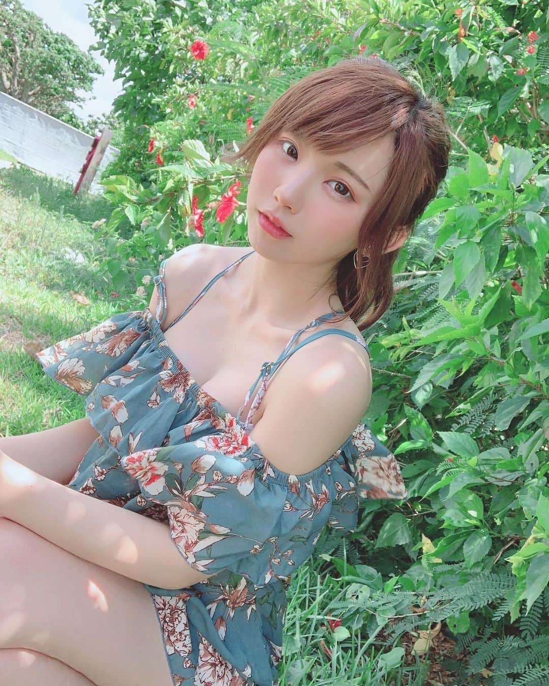 えなこさんのインスタグラム写真 - (えなこInstagram)「😋🌺 #summer #summerfashion #japanesegirl #ponytail」8月9日 18時29分 - enakorin