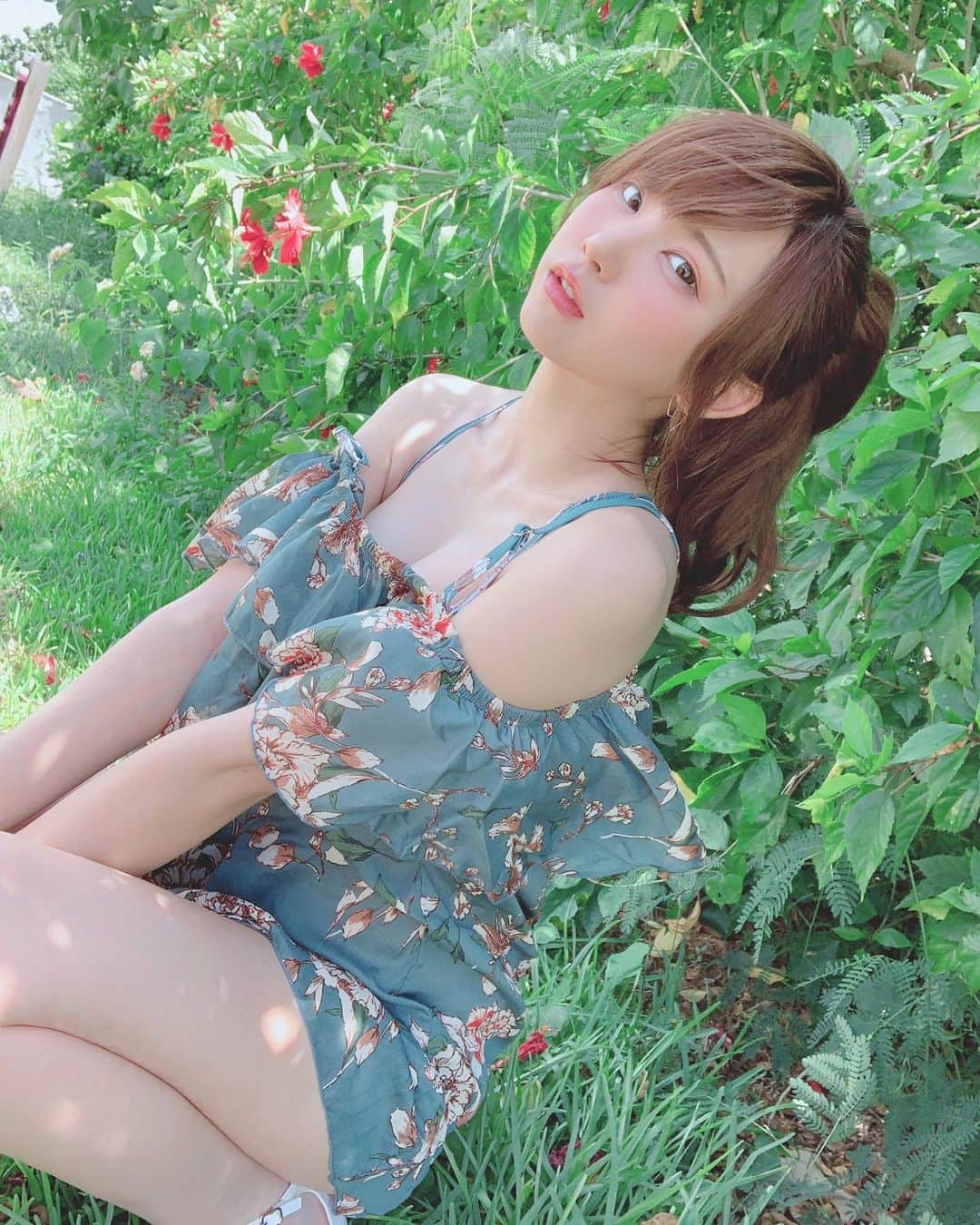 えなこさんのインスタグラム写真 - (えなこInstagram)「😋🌺 #summer #summerfashion #japanesegirl #ponytail」8月9日 18時29分 - enakorin