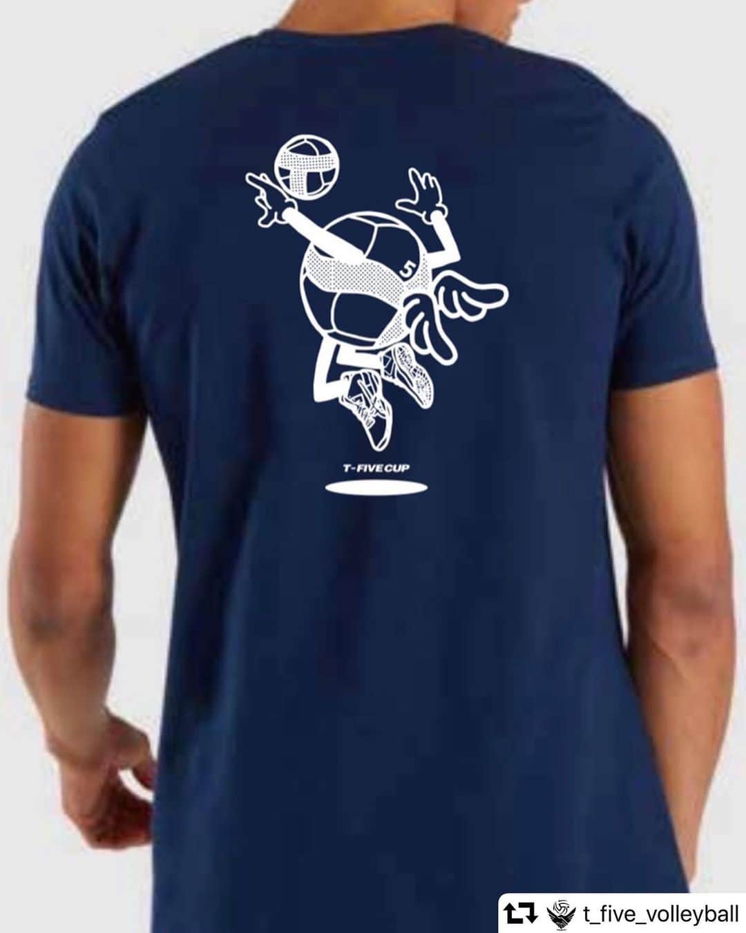 山本隆弘さんのインスタグラム写真 - (山本隆弘Instagram)「大会オリジナルTシャツデザインが決定したぞ！！！ #repost @t_five_volleyball ・・・ 今年度の大会オリジナルTシャツです！ サイズ展開は130.150.S.M.L.O.XO.2XO.3XOとなります！ 価格は3,000円です！ 是非、大会中はブースへお立ち寄り下さい😎」8月9日 18時33分 - yamamototakahiro5