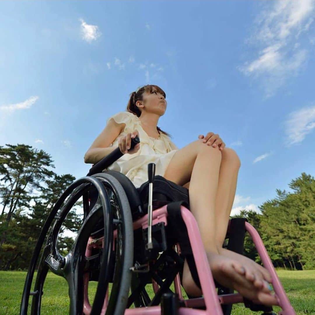 麻生真里さんのインスタグラム写真 - (麻生真里Instagram)「夏休みの方はゆっくり楽しんで下さい🙇‍♀️ #portrait #portraitmood #portrait_star #portraits_ig #portrait_shots #japaneasedress #wheelchairgirl #portrait_universe #disabledfashion #wheelchairgirl  #wheelchairbarbie #best_photogram #wheelchairlife #ポートレートモデル #カメラマンさん募集 #モデル #バリナビ #作品撮りモデル #麻生真里 #写真が好きな人と繋がりたい #写真撮ってる人と繋がりたい #車椅子女子 #車椅子 #車椅子モデル #車椅子タレント #被写体 #ポートレートモデル  #フリーモデル #ポートレート #カメラマンさんと繋がりたい」8月9日 18時55分 - mariaso_official