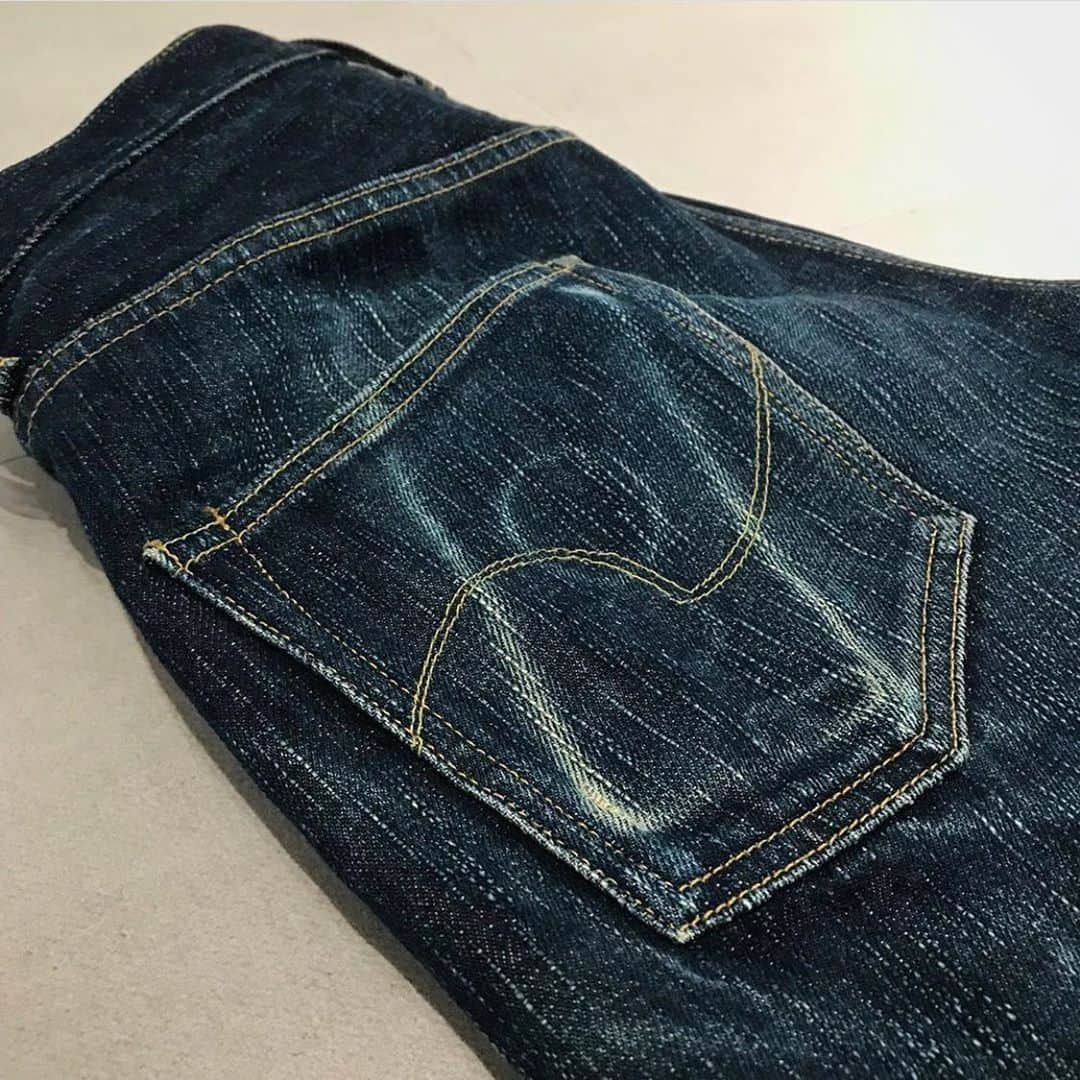 Denimioさんのインスタグラム写真 - (DenimioInstagram)「So in which pocket do you keep your phone? #onidenim #fadefriday」8月9日 19時04分 - denimio_shop