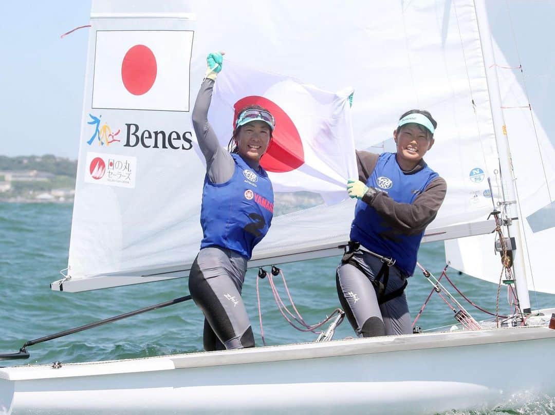 のインスタグラム：「セーリングの世界選手権女子470級で、吉田愛選手・吉岡美帆選手組が銀メダルを獲得しました🎉🎉 . 2019 470 World Championships . [Women's 470Sailing] . 🥈吉田愛, 吉岡美帆//Ai Yoshida, Miho Yoshioka ． #セーリング #Sailing #吉田愛 #吉岡美帆 #日の丸セーラーズ #がんばれニッポン #JapaneseOlympicCommittee #TEAMNIPPON . 📸日刊スポーツ/アフロ」