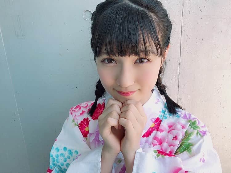 今村麻莉愛のインスタグラム：「浴衣👘 ・ いちご削りもとっても美味しかった🍓💓 ・ ・ #浴衣祭り #いちご削り #HKT48  #今村麻莉愛」