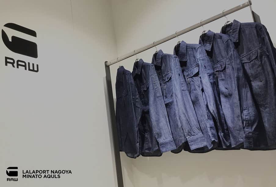 のインスタグラム：「. . 【NEW ARRIVALS】  ブランドDNAが詰み込まれた スタイリッシュな新デザイン登場！！ CITISHIELD SLIM SHIRT No.D14063-D013-082  G-Star RAWストアで展開中！  #GStarRAW #ジースターロウ #GStarRAWjapan #新作 #newarrival #デニム #gstarrawstore_nagoyalalaport #ららぽーと名古屋 #デニム #インディゴ #デニムDNA」