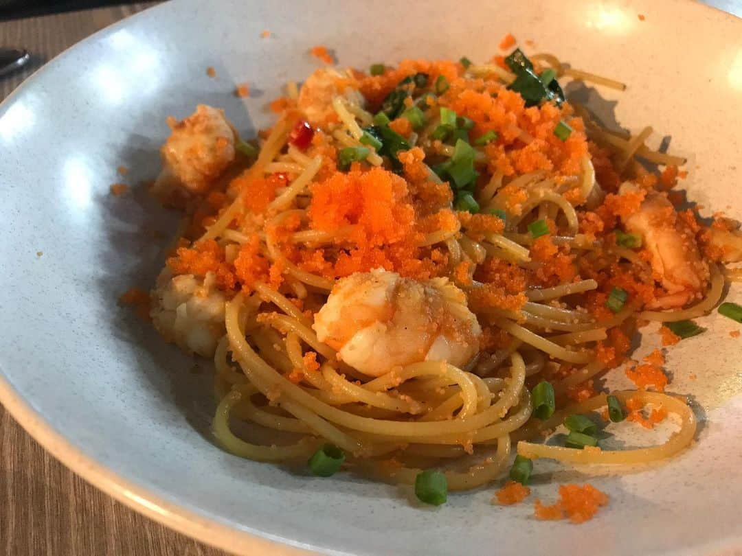 ラリソン彩華さんのインスタグラム写真 - (ラリソン彩華Instagram)「プーケットで食べたパスタ🍝 とびっ子のパスタは初めて〜 やっぱり味付けはどことなくタイ風🇹🇭 #パスタ#イタリアン」8月9日 20時30分 - ayakalarrison