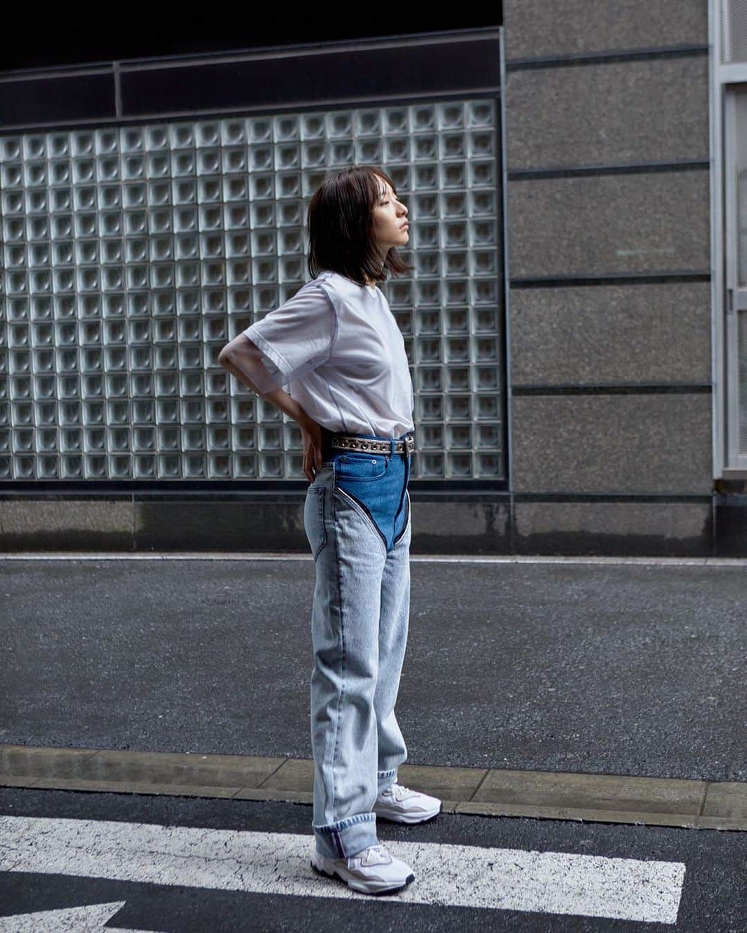 のインスタグラム：「EYESCREAMとadidas​​OZWEEGO のタイアップ企画に出演してます👟 是非チェックしてください✔️ このスニーカーめちゃ可愛かったな〜」
