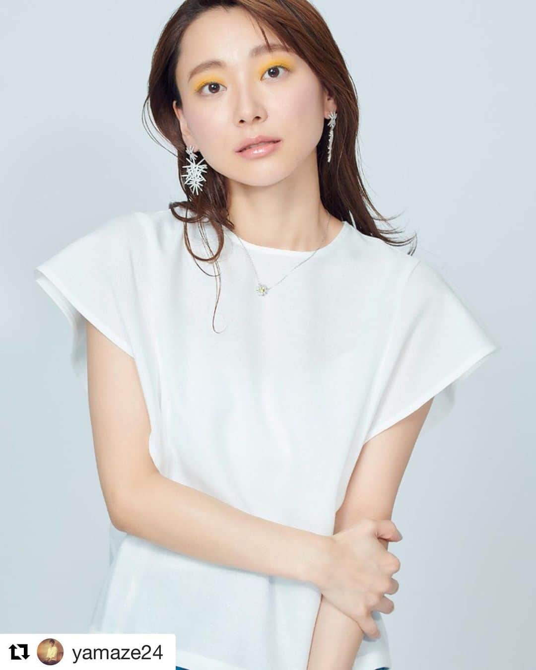 のインスタグラム：「#Repost @yamaze24 with @get_repost ・・・ Model: @shokohazz210  Hairmake: @a_k_o_k_o  #portrait #beautifulpeople #tokyo #japan #photography #tamron #beauty #makeup #hair #swarovski」
