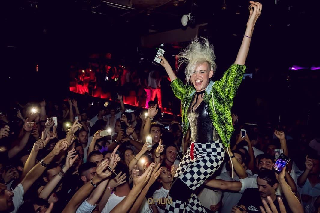 NERVOさんのインスタグラム写真 - (NERVOInstagram)「Barcelona was pretty tame for a Wednesday night - NOOOOOT! 💃💃⚡️⚡️🔥🔥We love you Barcelona!!!」8月9日 20時41分 - nervomusic