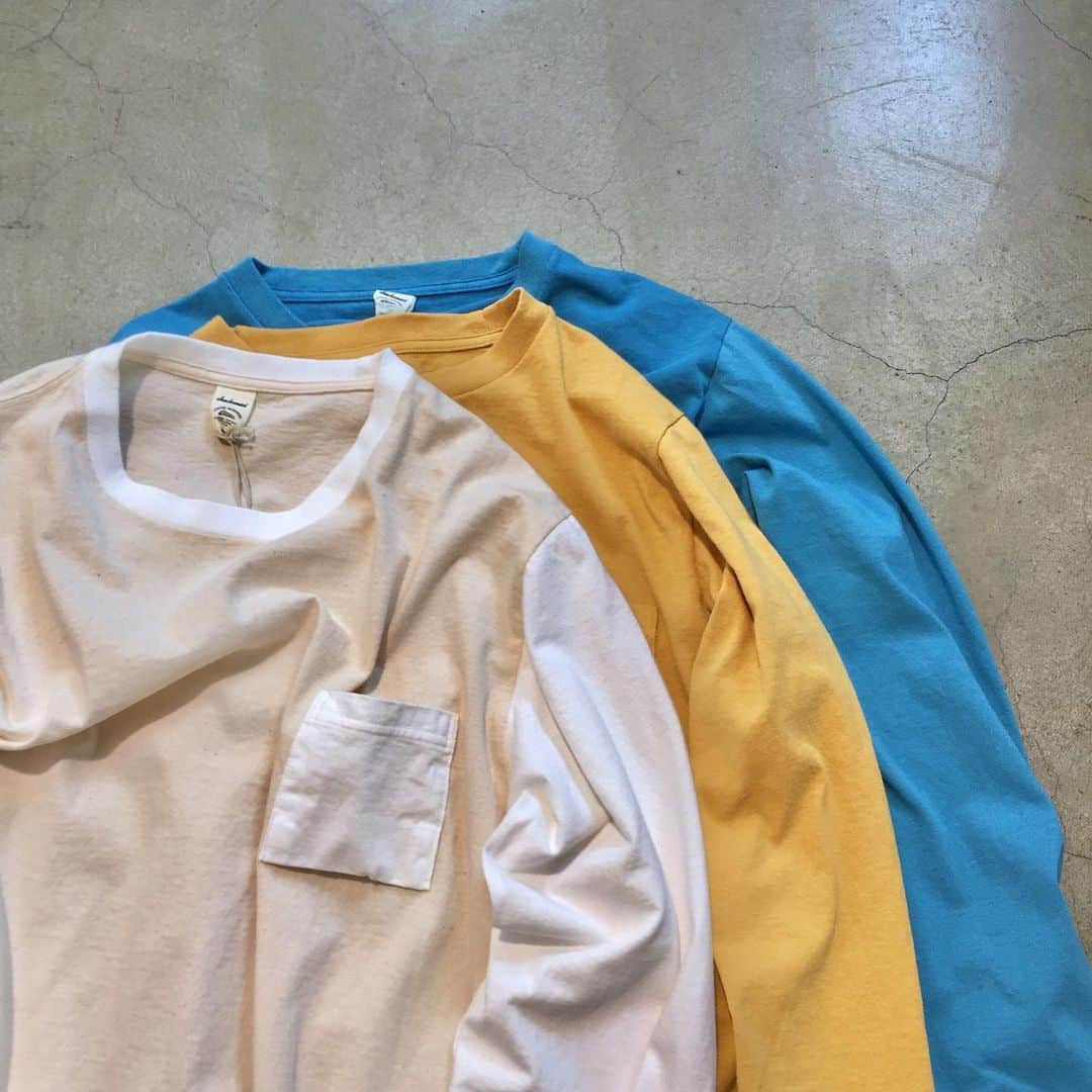 Jackmanさんのインスタグラム写真 - (JackmanInstagram)「F/W 2019「NEW ARRIVAL」﻿﻿﻿﻿﻿﻿ ﻿﻿ "TWO-TONE US COTTON L/S T-SHIRT"﻿﻿﻿﻿﻿﻿ ﻿﻿ Kinari x White , York Yellow, Sea Blue / ￥6,000＋Tax﻿﻿ ﻿﻿﻿ #jackman_official #factorybrand #madeinjapan #madeinfukui #uscotton #mississippiriver #jm5855 #米綿 #ミシシッピ川流域」8月9日 20時43分 - jackman_official