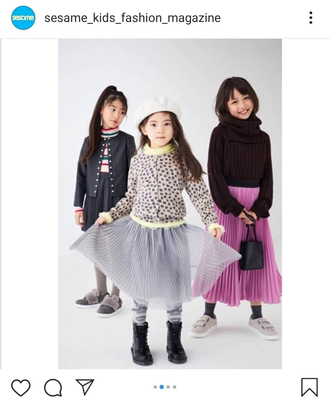 RONI WORLDのインスタグラム：「🤩sesame9月号RONIインナー着用❣️🤩 .チュールフリルハイネックカットソー(YEL) . #Repost @sesame_kids_fashion_magazine (@get_repost) ・・・ 昨日7日に発売したsesame9月号では、秋冬のトレンドスタイルをたっぷりとご紹介。チェックや赤、バーガンディー、レトロ、70'sな雰囲気などなど、旬の装いを楽しむためのキーワードを厳選ピック! 夏の今から購入して、秋、冬まで使えるおしゃれなアイテムの着回しも必見。レイヤードが楽しめる季節へ向けて、いち早くチェックして!! #sesame9月号　#2019秋冬トレンド　#旬な着こなし　#チェック柄　#トラッド　#レトロ　#色柄Mix　#夏からつかえる　#着回し　#おしゃれが楽しい季節到来　#レイヤード　#おしゃれを先取り　#sesame 40 love model　✨✨」