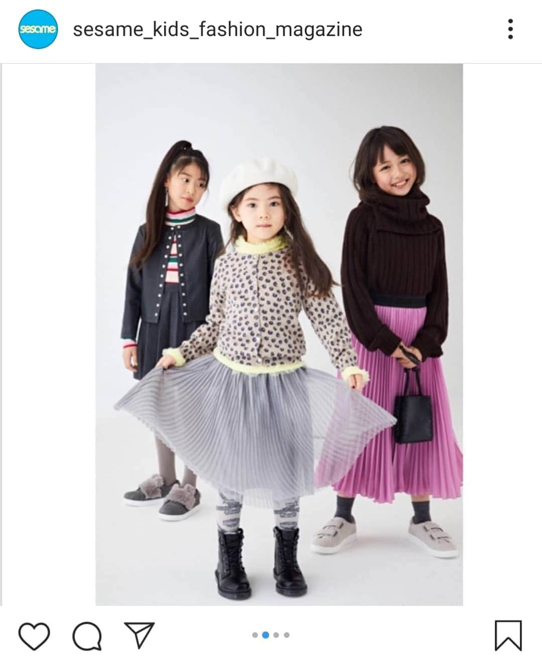 RONI WORLDのインスタグラム：「🤩sesame9月号RONIインナー着用❣️🤩 .チュールフリルハイネックカットソー(YEL) . #Repost @sesame_kids_fashion_magazine (@get_repost) ・・・ 昨日7日に発売したsesame9月号では、秋冬のトレンドスタイルをたっぷりとご紹介。チェックや赤、バーガンディー、レトロ、70'sな雰囲気などなど、旬の装いを楽しむためのキーワードを厳選ピック! 夏の今から購入して、秋、冬まで使えるおしゃれなアイテムの着回しも必見。レイヤードが楽しめる季節へ向けて、いち早くチェックして!! #sesame9月号　#2019秋冬トレンド　#旬な着こなし　#チェック柄　#トラッド　#レトロ　#色柄Mix　#夏からつかえる　#着回し　#おしゃれが楽しい季節到来　#レイヤード　#おしゃれを先取り　#sesame 40 love model　✨✨」