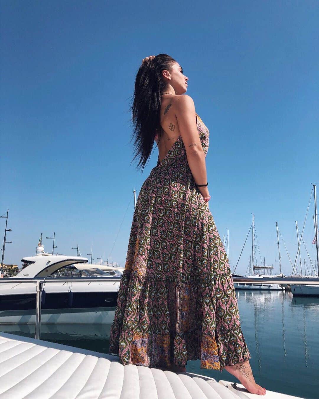 イナス・マリアーニのインスタグラム：「io ti parlo con il cuore in mano 🧜🏼‍♀️ #summer #holiday #sea #sun #wavesafterwaves #boattrip」