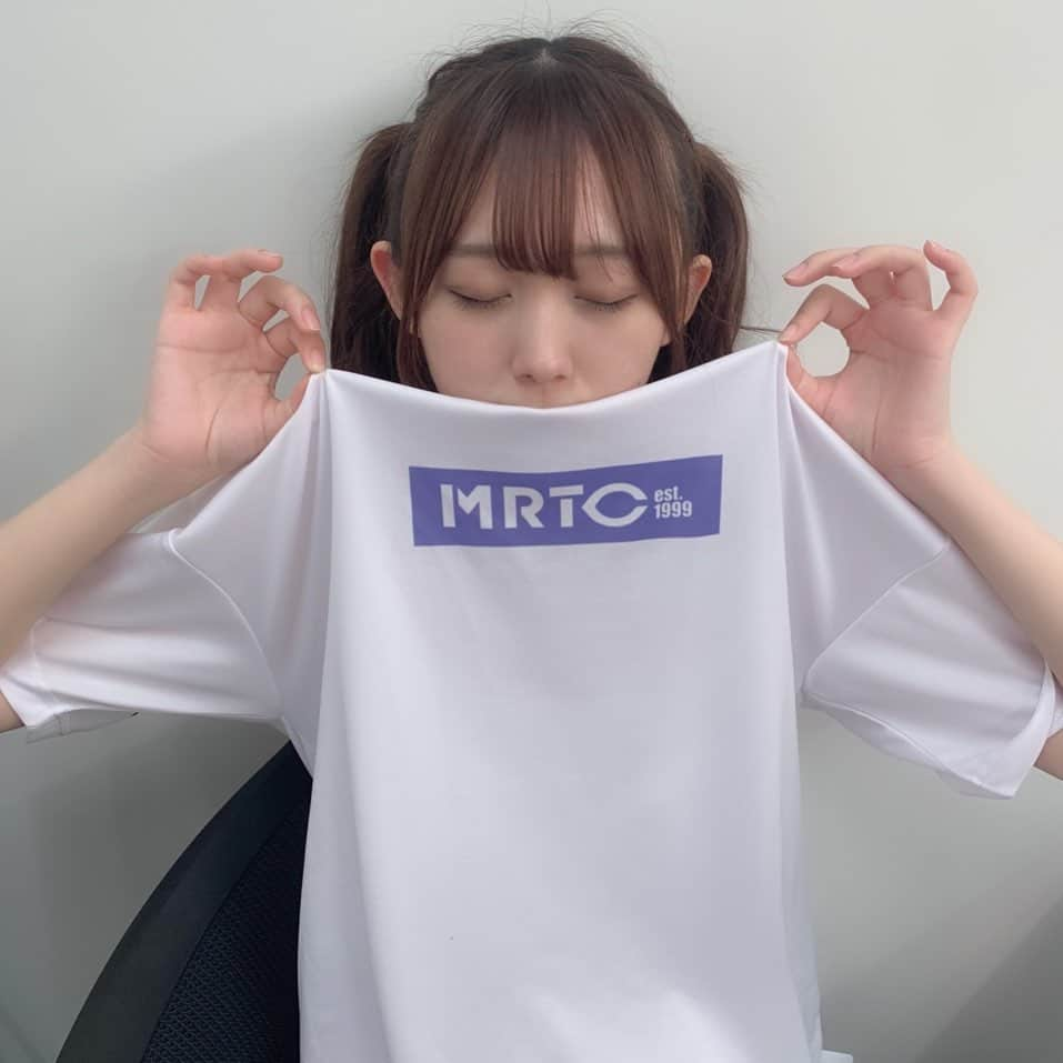 松田美里さんのインスタグラム写真 - (松田美里Instagram)「カープのCになっとる 生誕Tシャツリハで着ました‪‪❤︎‬ 委員のみんなありがとう🥺 #わーすた」8月9日 21時12分 - miri_matsuda