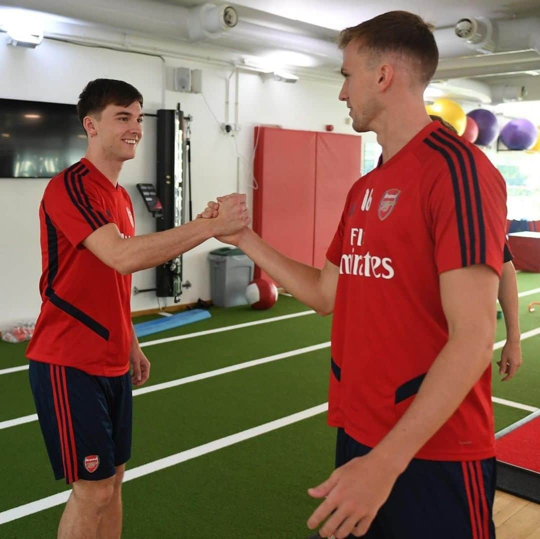 アーセナルFCさんのインスタグラム写真 - (アーセナルFCInstagram)「That British connection 🇬🇧⁠ ⁠ KT 🤝 Rob⁠ ⁠ #TimeForTierney #Holding #」8月9日 21時30分 - arsenal