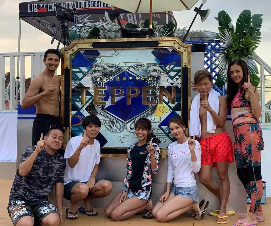 岡副麻希さんのインスタグラム写真 - (岡副麻希Instagram)「🏄‍♀️﻿ #TEPPEN  ありがとうございました💗 ﻿ 短期間でしたが#サーフィン 練習に行ったら﻿ 一緒に練習できる人がいたから﻿ 下手っぴで悲しくても心は折れませんでした！﻿！ ﻿ #みなさん優しくてたくさんアドバイスくださいました🥺﻿ ﻿ 私が髪濡れてるのは落ちたからです😹🏄‍♀️﻿ ﻿ もっとうまくサーフィンできるようになりたいです❣️」8月9日 22時00分 - maki_okazoe_official