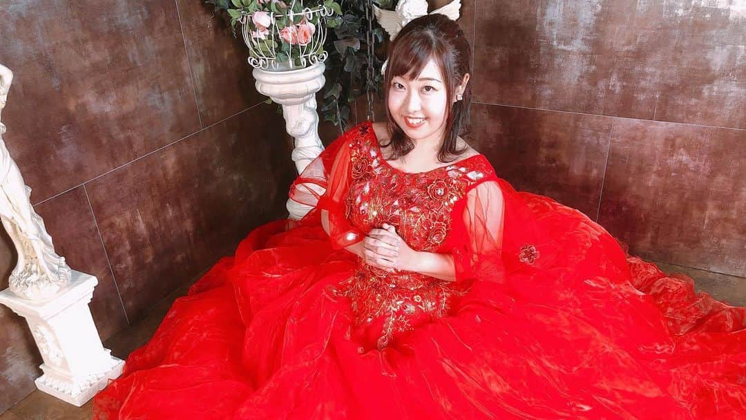 夏目亜季さんのインスタグラム写真 - (夏目亜季Instagram)「本日は赤いドレスでの撮影のお仕事からの、参議院会館にてわが党の代表NHKから国民を守る党の立花孝志党首のお手伝いでYouTubeの撮影や取材に同行し、今 #櫻井よしこ さんとの収録現場に来ています。  #NHKから国民を守る党 #夏目亜季 #西日暮里 #町屋 #荒川区議会議員 #立花孝志 #n国党 #参議院議員  #国会議員 #政治家アイドル #政治家 #梅カムこんぶ #梅カムこんぶPR大使  #舞鶴 #京都 #舞鶴市 #ヘルプマーク #SLE #全身性エリテマトーデス #トマオニアンバサダー #トマオニ #youtuber #youtuber好きな人と繋がりたい  #予防医療  #舞鶴 #京都  #個撮 #撮影会 #カメラマン募集 #プレドニン #免疫抑制剤」8月9日 22時02分 - ochame_akichin