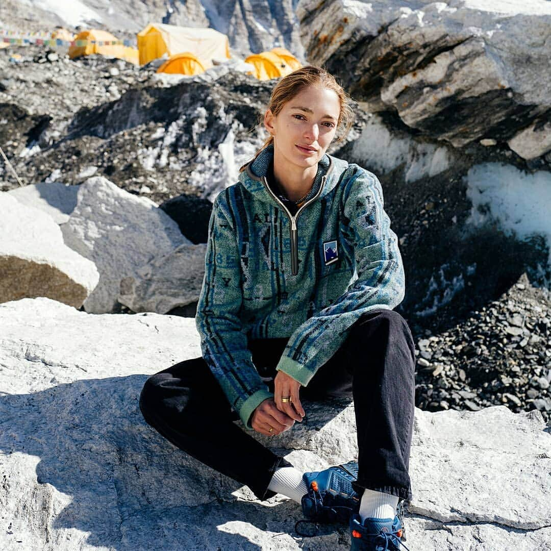 バリーさんのインスタグラム写真 - (バリーInstagram)「"The @Bally Peak Outlook project gave me a first-hand experience of the devastating effects of careless outdoor tourism on the Himalayas. The formidable courage and perseverance of the local communities is all that is protecting one of Nature’s greatest wonders." - Sofia Sanchez de Betak, creative director and model. #BallyPeakOutlook #NoMountainHighEnough _ ​@chufy ​📷 @germanlarkin」8月9日 22時05分 - bally