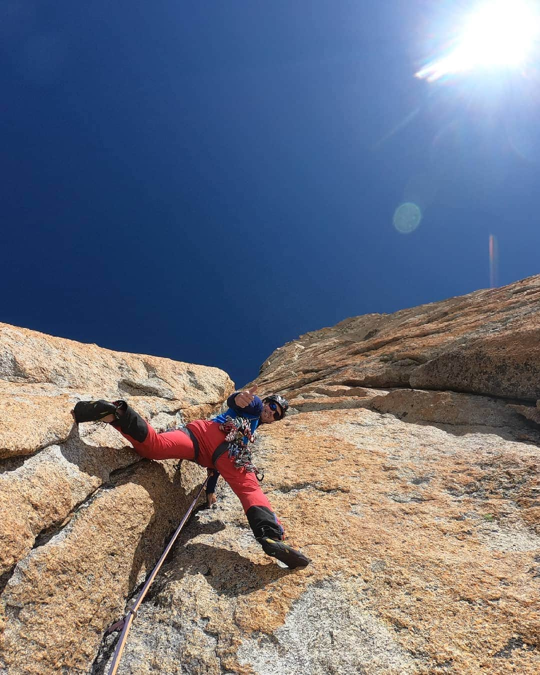 ミレーさんのインスタグラム写真 - (ミレーInstagram)「Summer happiness mood on the Swiss Route of the Grand Capucin with @ekaitzmaiz  #MilletRiseUp  #climbing #alpinism #alpinisme #grandcapucin #montblanc #classics #highmountain」8月9日 22時09分 - millet_mountain