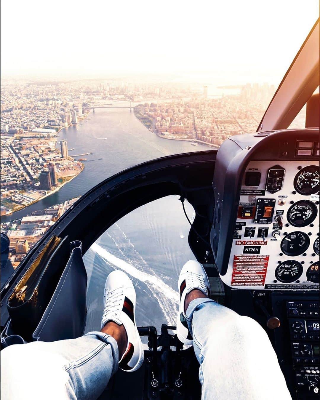 nyonairさんのインスタグラム写真 - (nyonairInstagram)「This could be you... 💙🚁 Get 50% OFF 🚁💙 ⭐️ Summer isn’t over yet! ⭐️ | Use Code: LASTCHANCE | . . . . . . 🎙 Missed any episodes of “The Fly By’ Broadcast? Click the link in our bio & Don’t forget to tune in every Tuesday & Thursday @ 3:00pm eastern time!🎙 . 📸 Use #FlyNYON @FlyNYON and #NYONAir @NYONAir for a chance to be featured! 📸 . 📸: @earlgregtea . . . . . . #Thebigapple #Nycity #newyorkiloveyou #centralparkmoments #manhattanskyline #Manhattanview #nycgo #cbsnewyork #newyorkstateofmind #newyorkblogger #nycgallery #brooklynart #lowemanhattan #grandcentralterminal #empirestatebuilding #newyorkcity #photography_top #photographernyc #photographeroftheday #photographylovers #ny1pic #brooklynbridgepark #thebigapplewestside #newyorkexplored #nycprimeshot #complex #NYONStudio」8月9日 22時27分 - nyonair