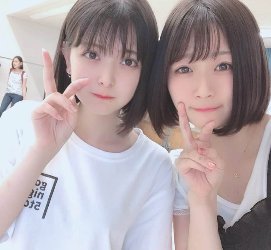 水月桃子さんのインスタグラム写真 - (水月桃子Instagram)「#23区女子 の顔合わせと稽古にいってきました💓  すでに頭から最後までミザンスが着いたので全体の流れとか掴めてこっからどんどん濃くできるなあ～！っておもった！！ 主演の #木村葉月 ちゃん、顔ちっちゃくてかわいすぎだし #西村ケリー ちゃんは唯一顔見知りでほっとしたし、 絡む役だから楽しみ！ はじめましての #安井京香 ちゃん！初日からお話出来て嬉しかった～💓✨ これからがんばれそうですっ💓  #舞台 #stage #23区 #actor #asiangirls #me #look #ボブ #ショートヘア #女の子 #稽古 #lesson #リリーブラウン #lillybrown #HoneyCinnamon #ハニーシナモン」8月9日 22時31分 - mizuki_momoko