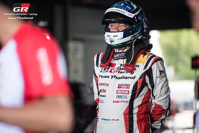 Toyota team thailandさんのインスタグラム写真 - (Toyota team thailandInstagram)「TOYOTA Gazoo Racing team Thailand x RAAT Thailand Endurance Championship International 2019 Round 2: 9-10 August @BRIC วิ่งกันยาวๆ 6 ชั่วโมงครับ ผล Qualify:  TOYOTA 86: Touring Car อันดับ 1 No.19: Arto // MadCow // Naoki Kawamura อันดับ 2 No.20: Man // Ton // X TOYOTA Vios OMR:  อันดับ 2 No.37: Kentaro Tsuchitori // NatChang // Ohm #TeamWork #TOYOTAteamThailand #CheerThai #ThaiPride #ไม่เชียร์ไทยแล้วจะเชียร์ใคร #แข่งรถ #นักแข่ง #ทีมคนไทย #Car #RaceCar #Racing #SuperCar #TOYOTA86 #Buriram」8月9日 22時45分 - toyotagazooracingteamthailand