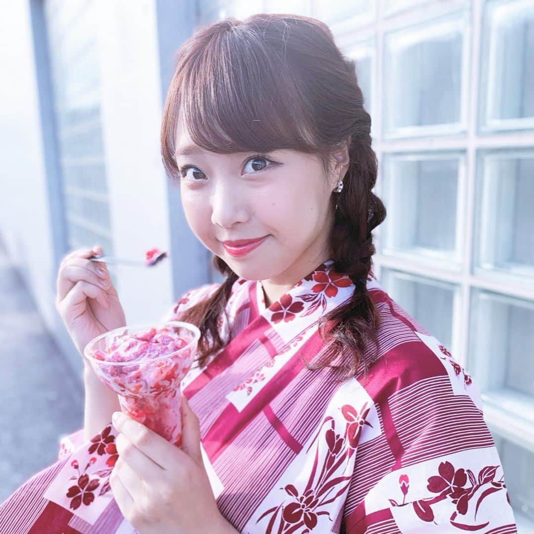 加藤夕夏さんのインスタグラム写真 - (加藤夕夏Instagram)「﻿ ﻿ AKB48浴衣祭り👘🏮♪﻿ ﻿ 22歳になって初の個別握手会でした！﻿ ﻿ 会いに来て下さった皆さん﻿ ありがとうございました♡﻿ ﻿ 会えて嬉しかったし楽しかったです🥰﻿ ﻿ ﻿ ﻿ この浴衣、柄も色もかわいいなあ﻿ レトロな柄も深い色も好き！﻿ ﻿ ﻿ #握手会﻿ #AKB48 #NMB48﻿ #浴衣﻿ #ポートレート #いちご氷 #👘 #🍓 ﻿」8月9日 23時00分 - uuka_nmb