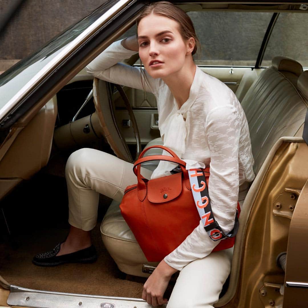 Longchampさんのインスタグラム写真 - (LongchampInstagram)「#LePliageCuir: The handbag I always want to take for a spin.」8月9日 23時01分 - longchamp