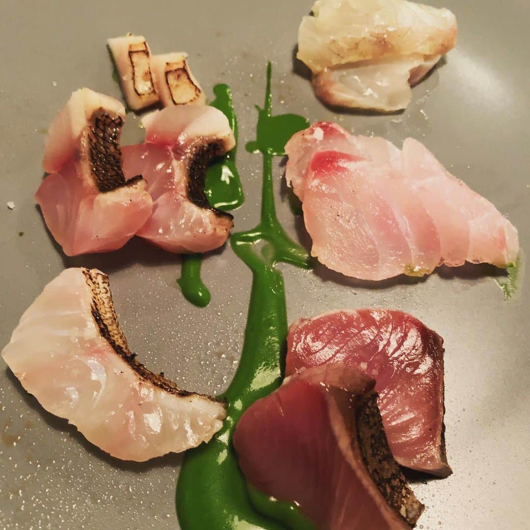 田中ウルヴェ京さんのインスタグラム写真 - (田中ウルヴェ京Instagram)「ちょっと前に再訪した代々木上原のアトリエフジタ。 やっぱり良かった。😍 めちゃ混んでたが。ワインもお皿も最高。😍 暑がりの私には室内温度が18度設定ではなかったようなことは、ちょこっと残念であったが。🤣 とにかく良いお店。😍 #アトリエフジタ #代々木上原」8月9日 23時51分 - miyako.tanaka.oulevey
