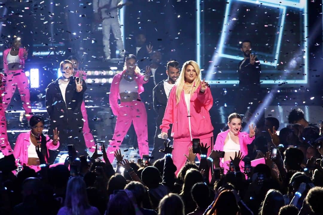 アメリカン・ブロードキャスティング・カンパニーのインスタグラム：「Join Meghan Trainor and more special guests for #WEday, a celebration of young people making an impact. TONIGHT at 8|7c!」