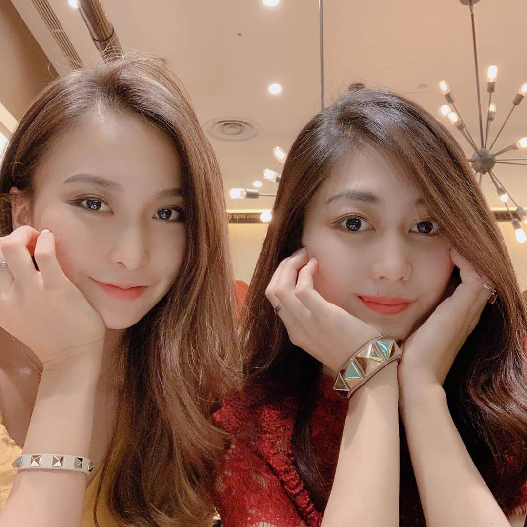 岡本麻佑のインスタグラム：「. いつもありがとう🐨💕今日も今日とてお揃い👯‍♀️#bestfriend#girls#thankyou#love」