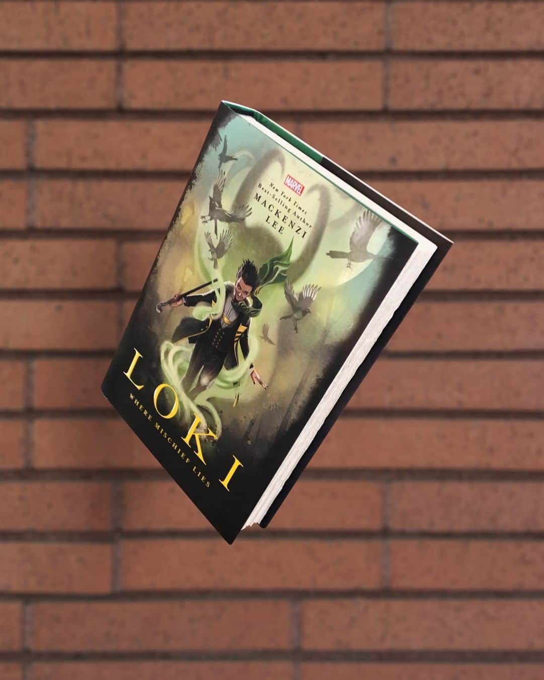 Marvel Entertainmentさんのインスタグラム写真 - (Marvel EntertainmentInstagram)「Today is #BookLoversDay in Midgard! Our new book has something for everyone: ✔️ Young Loki ✔️ Murder Mystery ✔️ Nineteenth-Century London What more could you need? Pre-order "Loki: Where Mischief Lies" from @disneybooks!」8月9日 23時59分 - marvel