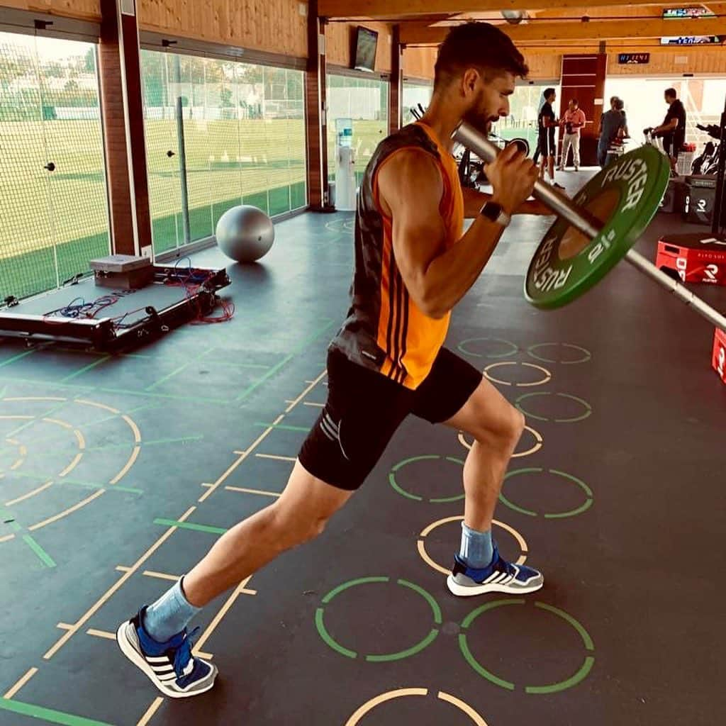 フェルナンド・ジョレンテさんのインスタグラム写真 - (フェルナンド・ジョレンテInstagram)「Getting ready ⚽️🏃🏼‍♂️ Training hard 💪🏻」8月10日 0時09分 - llorente_fer