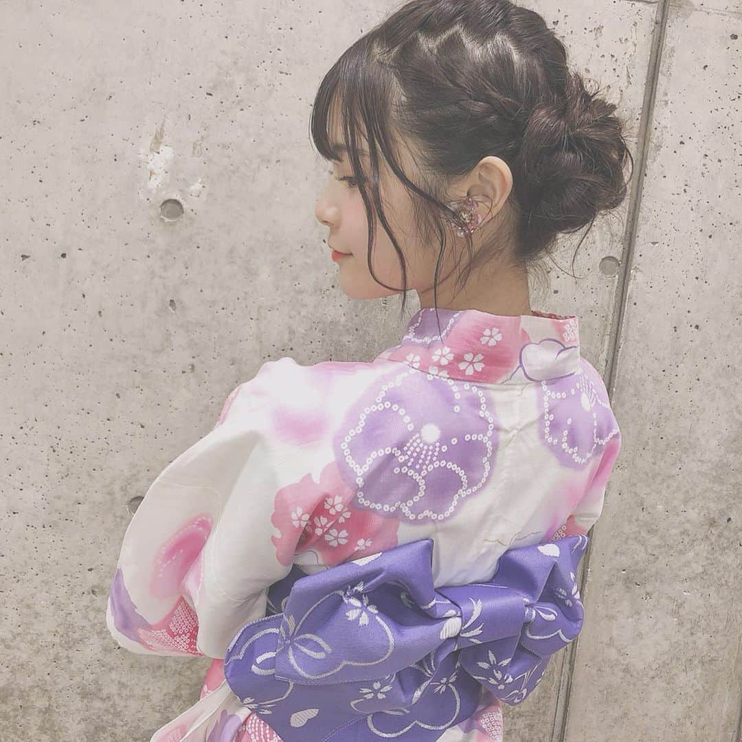 清司麗菜さんのインスタグラム写真 - (清司麗菜Instagram)「紫と白の浴衣好みすぎる💟 ㅤㅤㅤㅤㅤㅤㅤㅤㅤㅤㅤㅤㅤ ヘアスタイルはザ、浴衣って感じです👘💕 ㅤㅤㅤㅤㅤㅤㅤㅤㅤㅤㅤㅤㅤ 握手会ありがとうございました😊 ㅤㅤㅤㅤㅤㅤㅤㅤㅤㅤㅤㅤㅤ」8月10日 0時04分 - seiji_0007