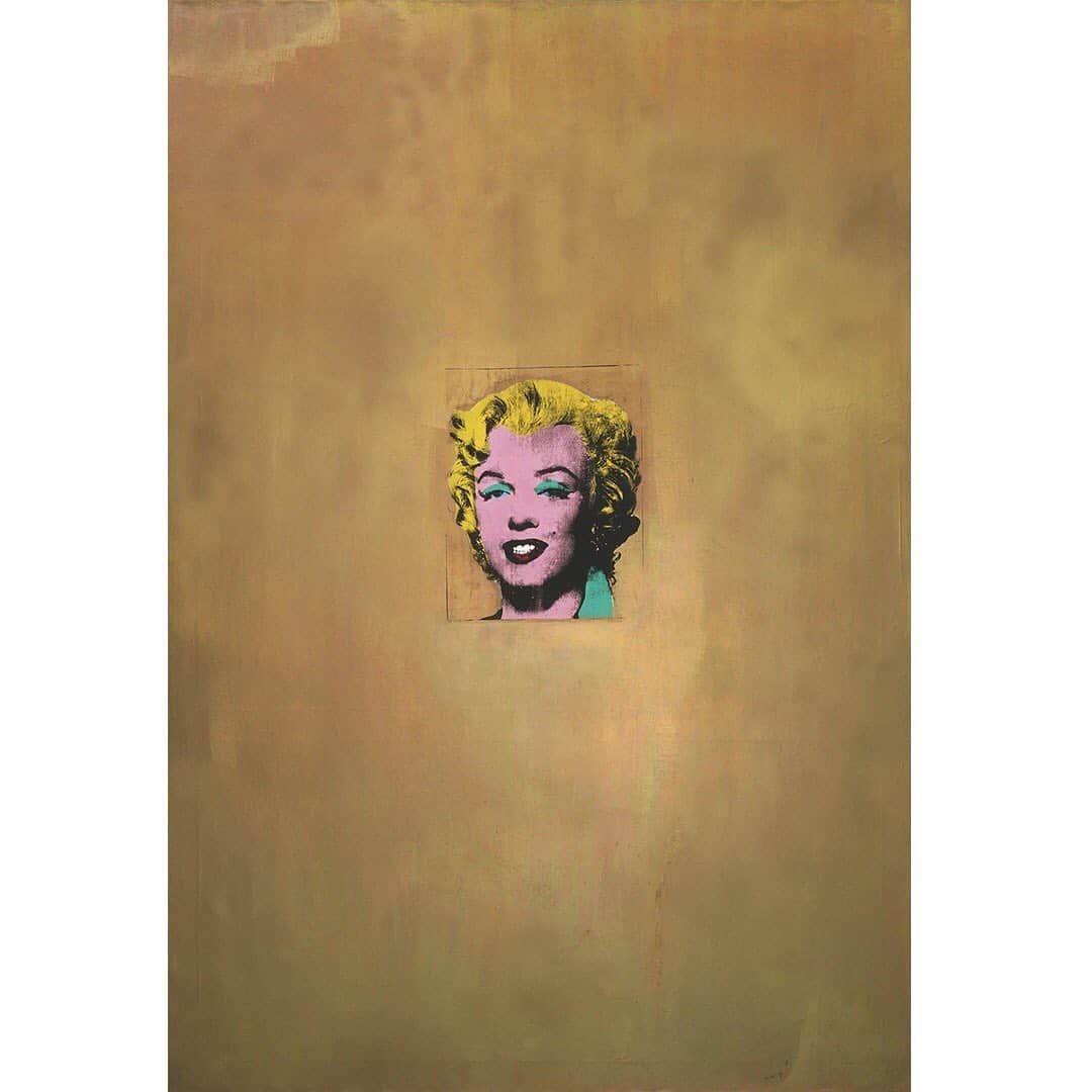 ニューヨーク近代美術館さんのインスタグラム写真 - (ニューヨーク近代美術館Instagram)「#AndyWarhol made this painting the year screen legend #MarilynMonroe committed suicide. He painted the canvas an iridescent gold and silkscreened the star’s face in the center of the composition. Warhol based this portrait on a publicity still from the 1953 film “Niagara,” duplicating a photograph known to millions. Even as Warhol canonizes Monroe, he reveals her public persona as a carefully structured illusion. See it this fall in the #newMoMA. … [Credit: Andy Warhol, “Gold Marilyn Monroe.” 1962. Silkscreen ink and acrylic on canvas. Gift of Philip Johnson. © 2019 Andy Warhol Foundation for the Visual Arts / Artists Rights Society (ARS), New York]」8月10日 0時05分 - themuseumofmodernart