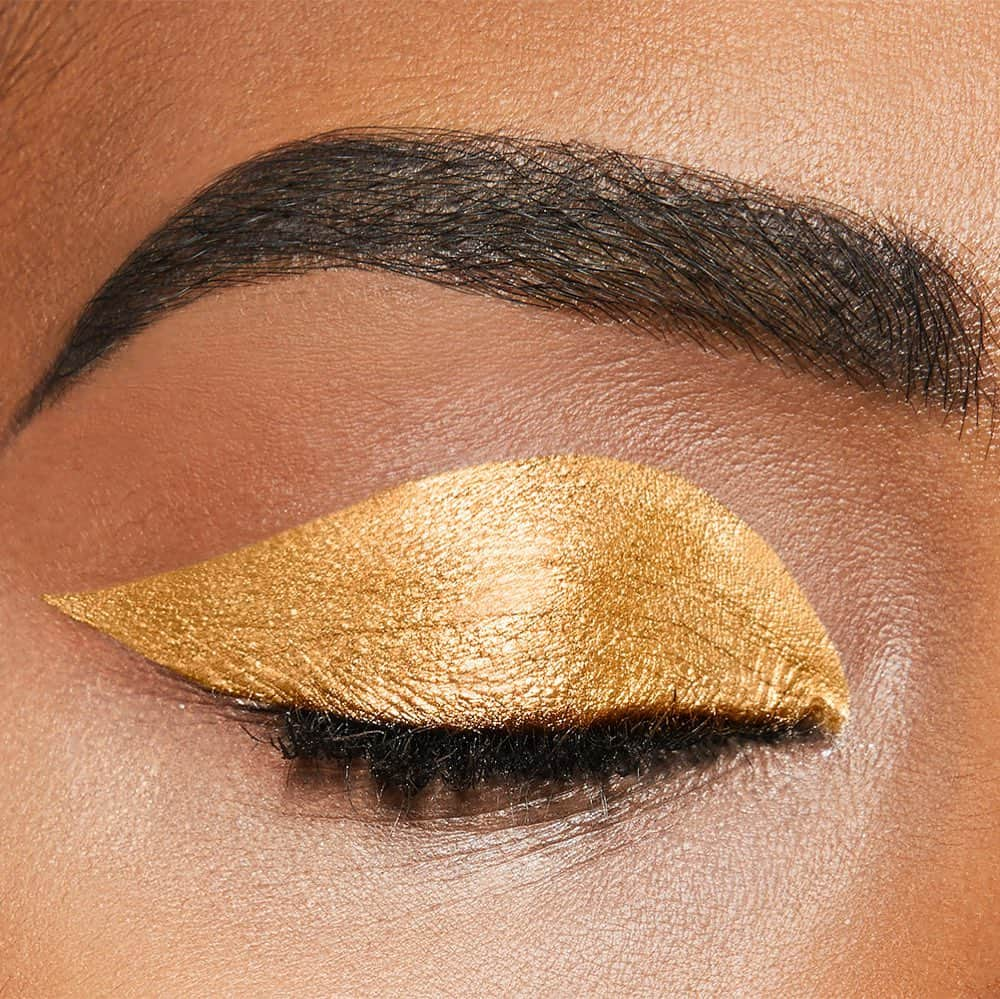 Maybelline New Yorkさんのインスタグラム写真 - (Maybelline New YorkInstagram)「‘GOLDEN GIRL’ ✨  Tag a friend who would look great in this #colortattoo cream eye shadow shade! 👯‍♀️」8月10日 0時13分 - maybelline