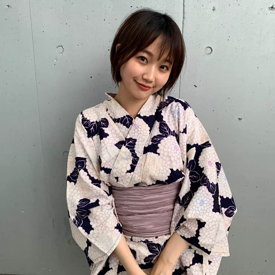 山田野絵さんのインスタグラム写真 - (山田野絵Instagram)「day.1  浴衣祭り👘 帯がとっても可愛い👌👌🧡 久々に会いに来てくださってありがとうございました＾＾ 後2日！ よろしくお願いします😋  #yamadanoe #浴衣」8月10日 0時15分 - noe.1007