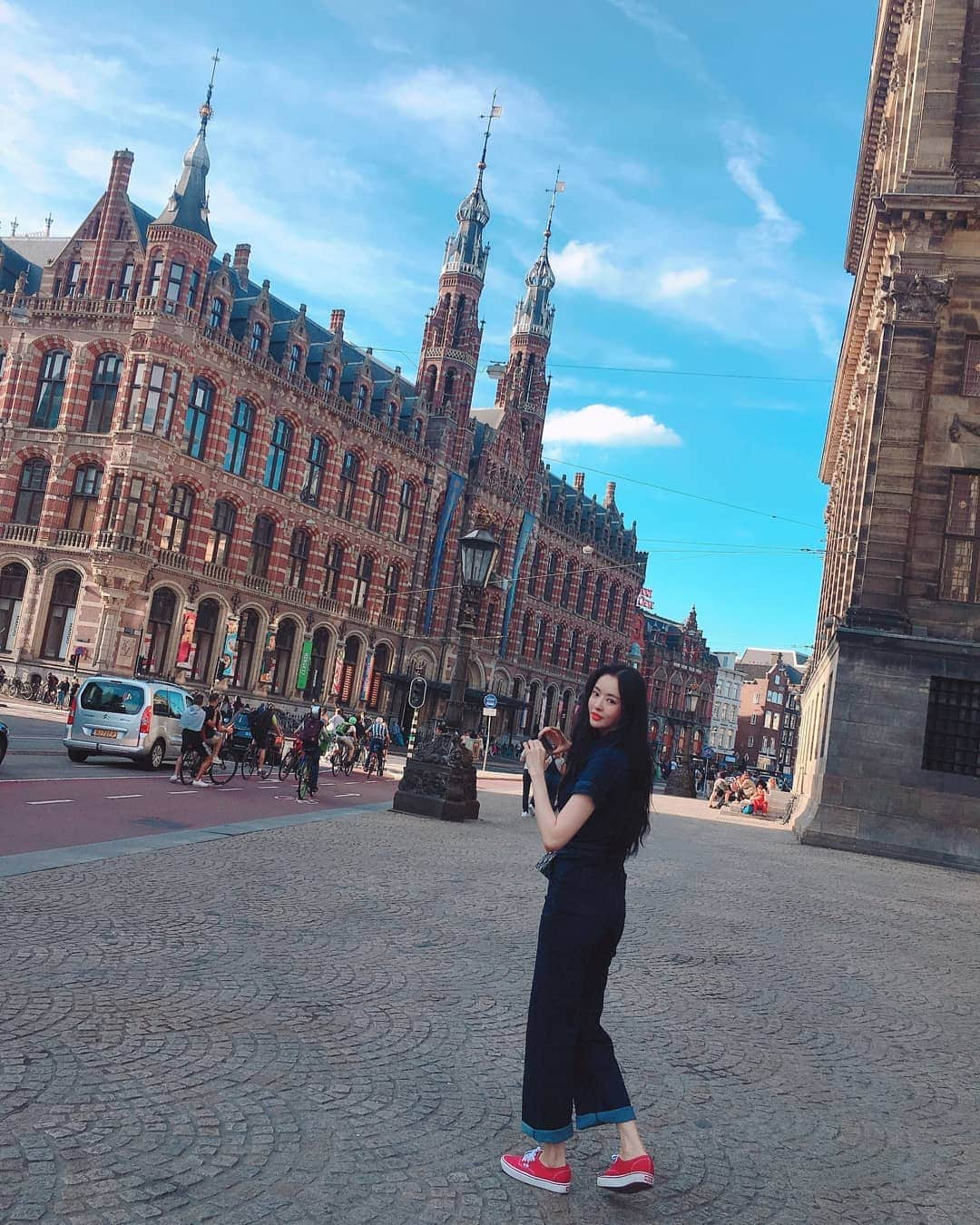 イ・ダヒさんのインスタグラム写真 - (イ・ダヒInstagram)「보고있나 우리처돌이들😘☺😎😆 #netherlands #amsterdam #네덜란드 #암스테르담」8月10日 0時30分 - dahee0315