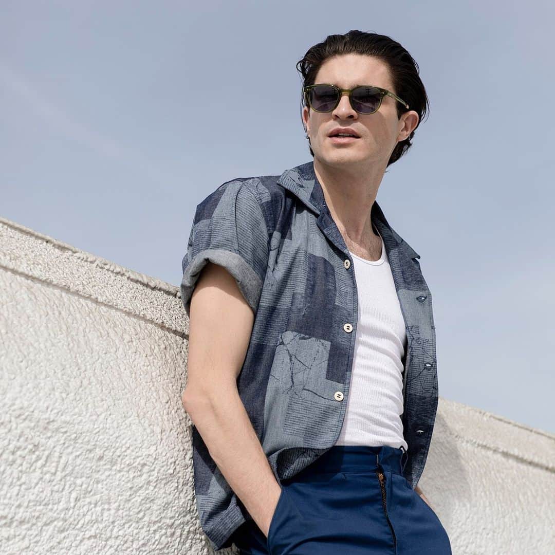 トムズシューズのインスタグラム：「Styles hotter than this summer. Shop new shades now on TOMS.com.」