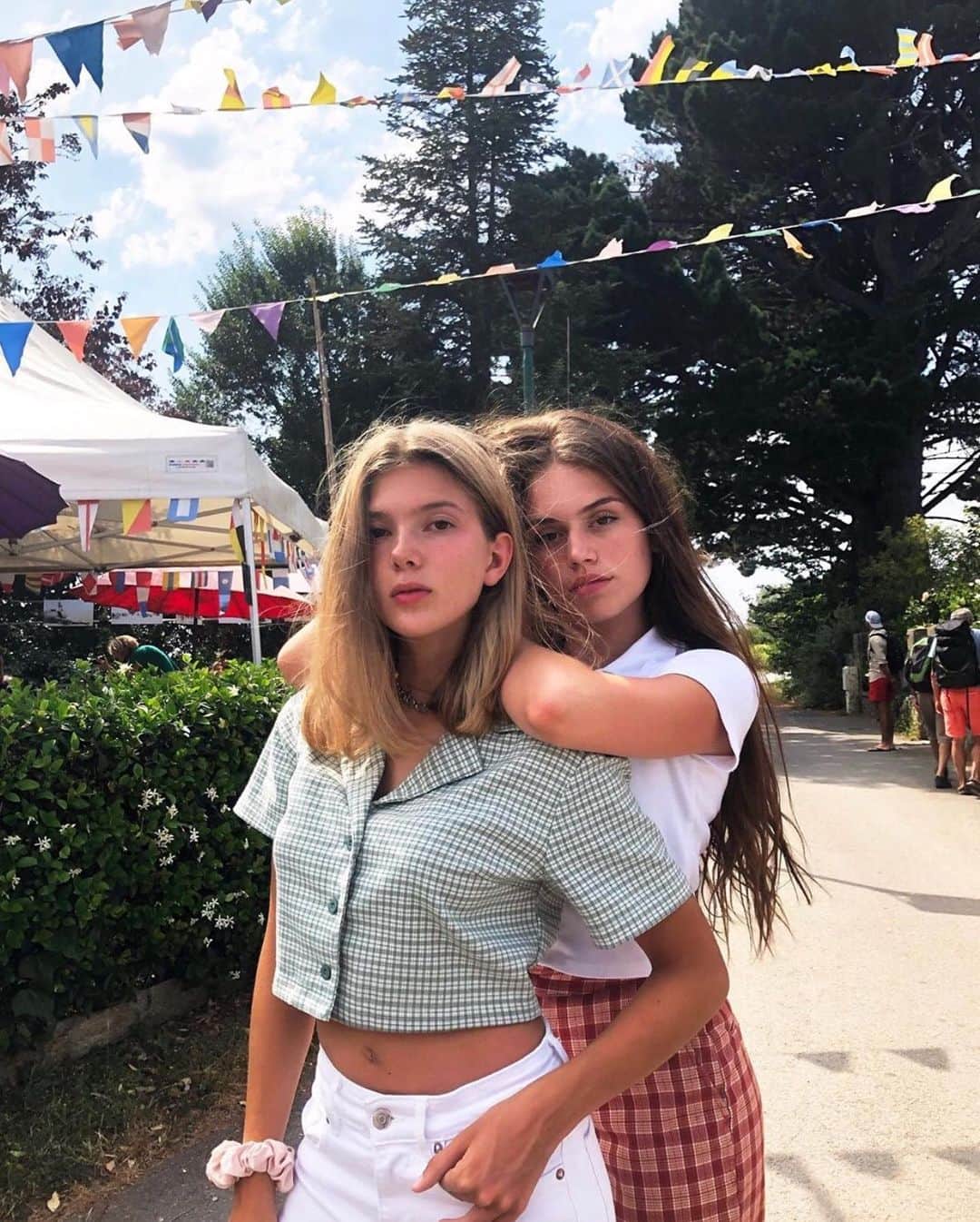 Brandy Melville Europeさんのインスタグラム写真 - (Brandy Melville EuropeInstagram)「Utrecht babes! We are looking for an (assistant)store manager and key holders who can work 4-5 days a week. Send your CV, motivational letter, availabilty and profile picture to jobs(at)brandymelville.eu 💌 #BrandyMelville #BrandyMelvilleEU」8月10日 0時58分 - brandymelvilleeu