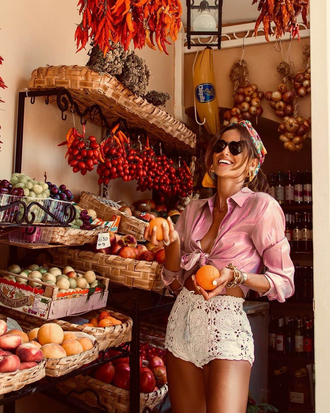 イザベル・グラールさんのインスタグラム写真 - (イザベル・グラールInstagram)「🍋🍊🍉🍇 I have a thing for fruit stand! #italy #positano #vacation」8月10日 1時13分 - izabelgoulart