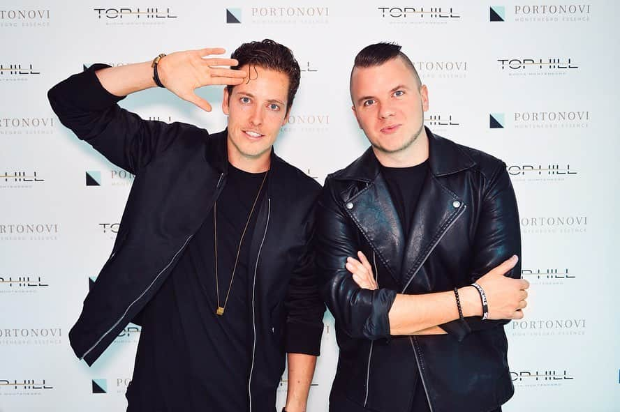 SICK INDIVIDUALSさんのインスタグラム写真 - (SICK INDIVIDUALSInstagram)「Always connecting with you guys !👊🏻 #sickontour」8月10日 1時14分 - sickindividuals