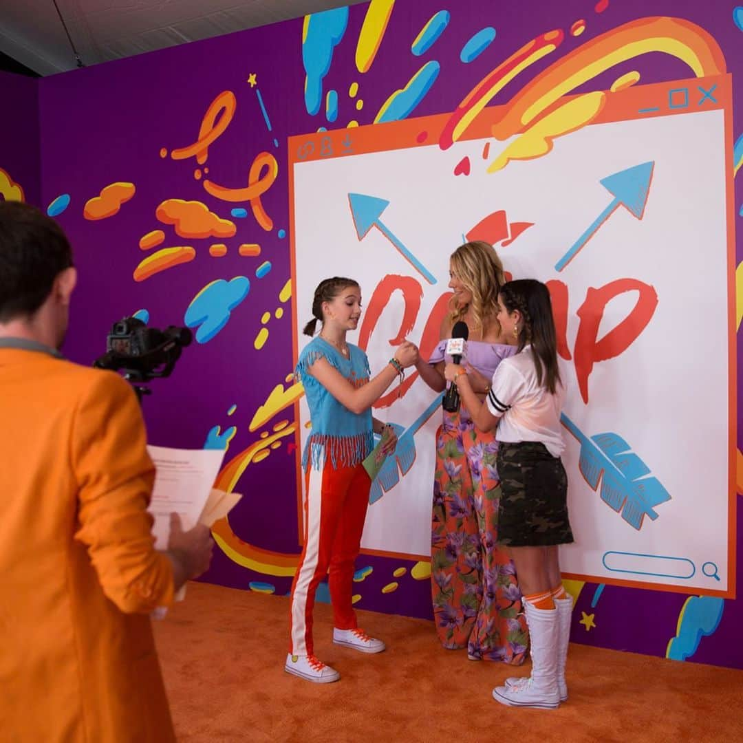 ミカエラ・シフリンさんのインスタグラム写真 - (ミカエラ・シフリンInstagram)「I may be chasing snow/winter now ❄️, but I had SO much fun earlier this summer at the #KidsChoiceSports Awards! Catch me presenting with @zionwilliamson on the show this Saturday night (tomorrow) at 8/7c on @Nickelodeon! 💚」8月10日 1時17分 - mikaelashiffrin